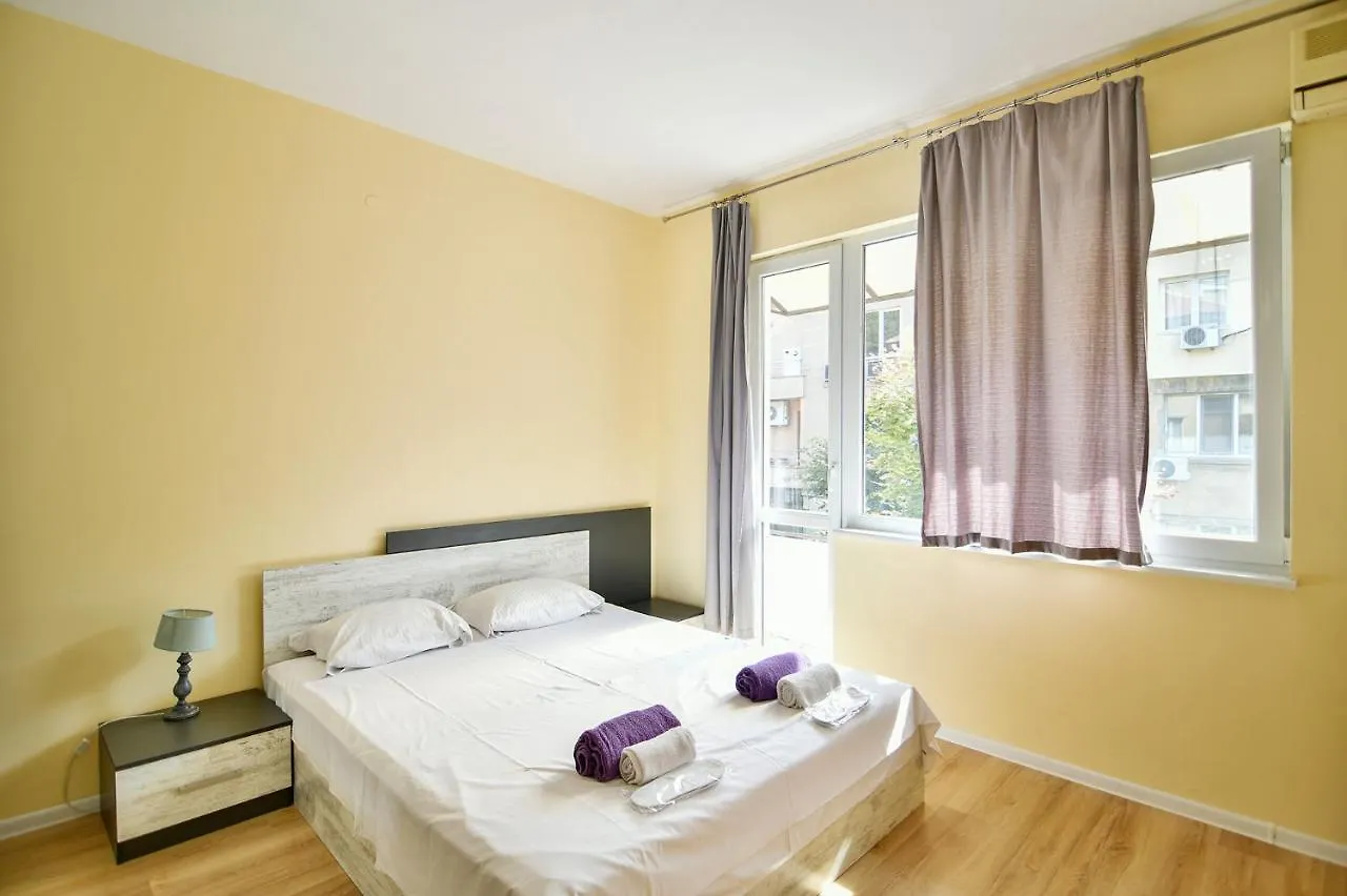 Budget 2Br Central Location Varna