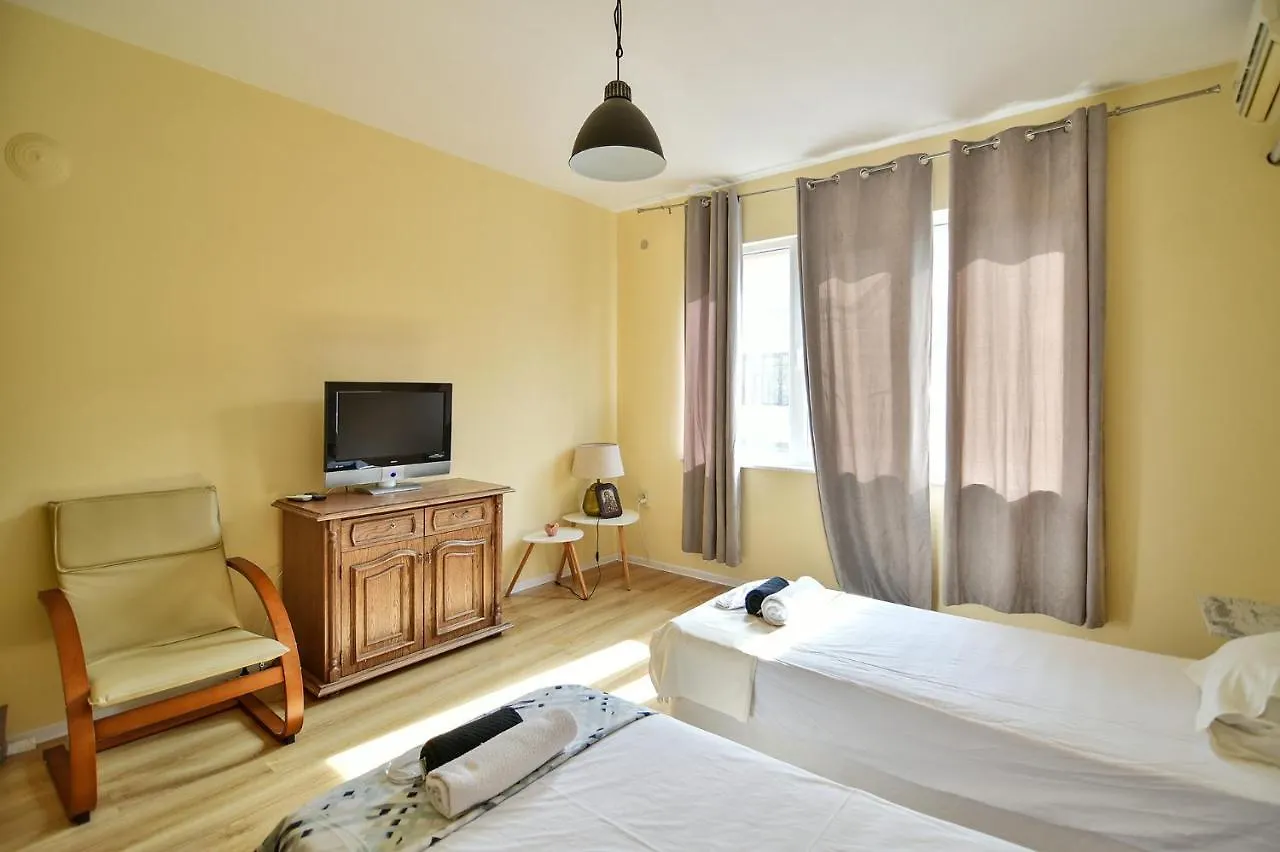 Budget 2Br Central Location Varna