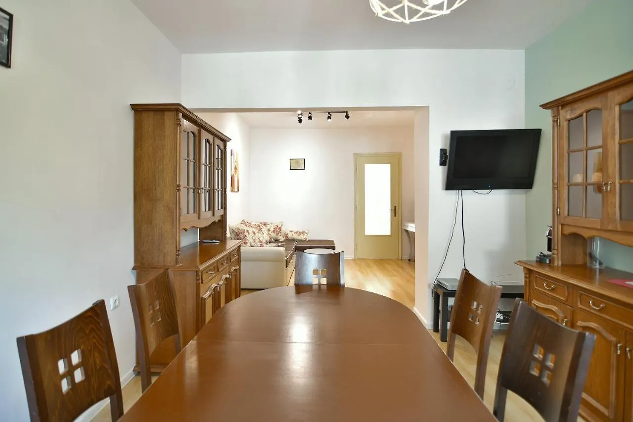 Apartament Budget 2Br Central Location Warna